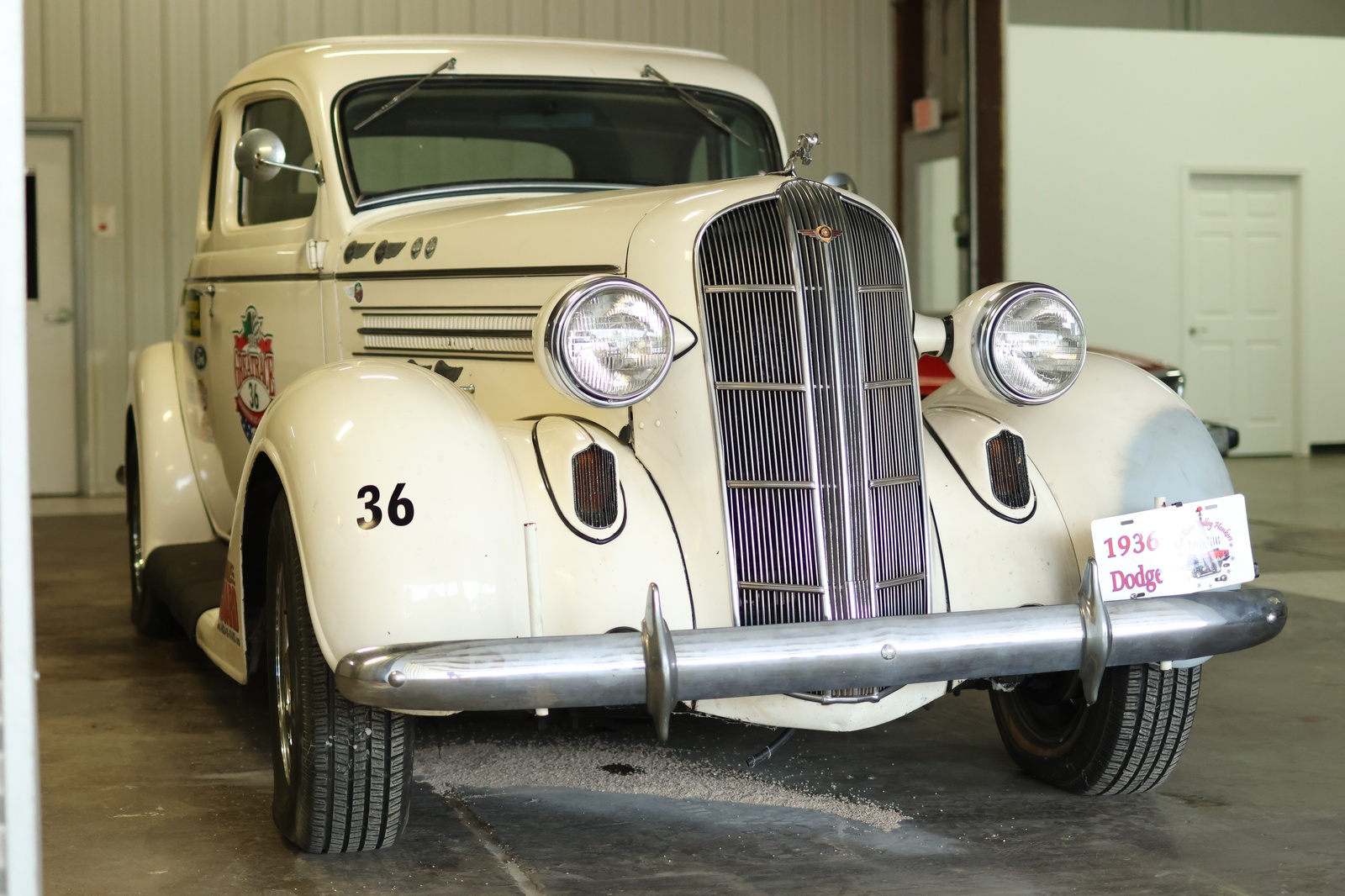
								1936 Dodge Coupe full									