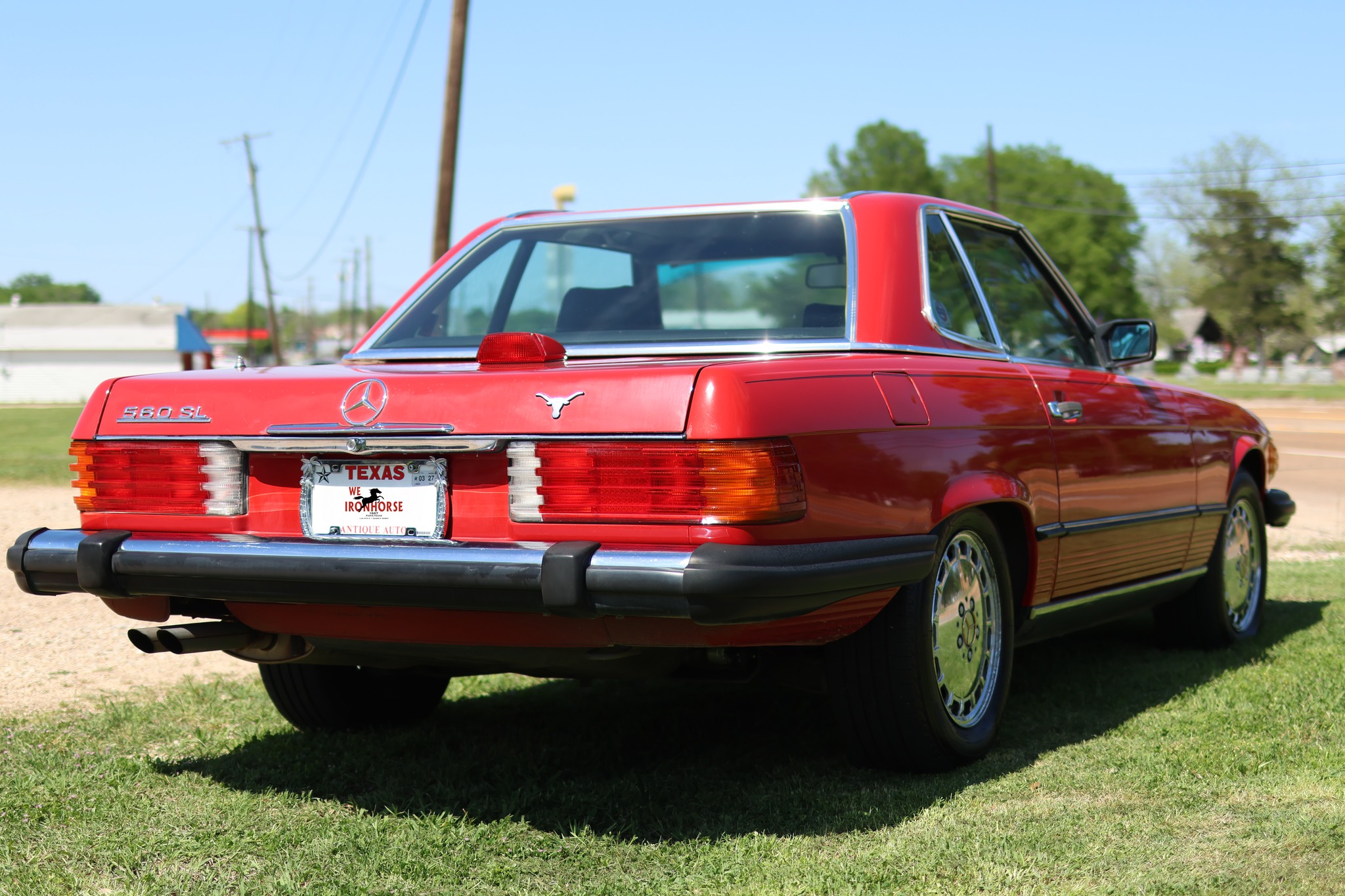 
								1987 Mercedes-Benz 560SL full									
