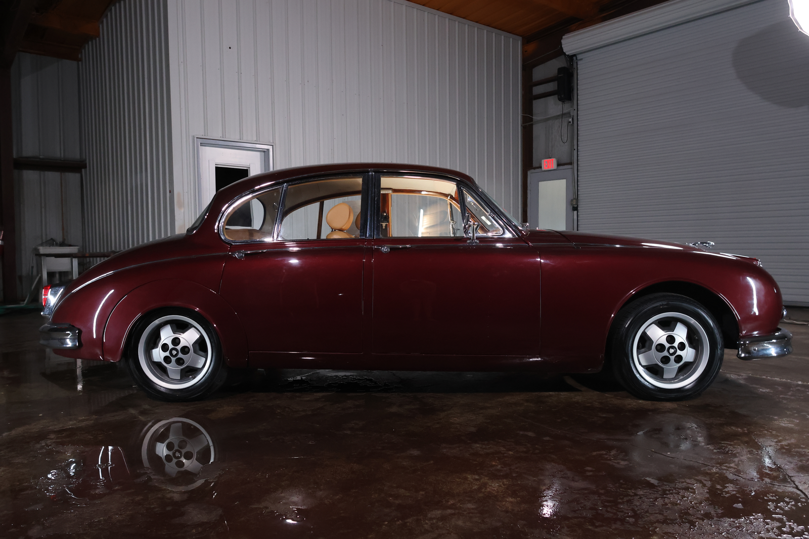 
								1967 Jaguar Mark II full									