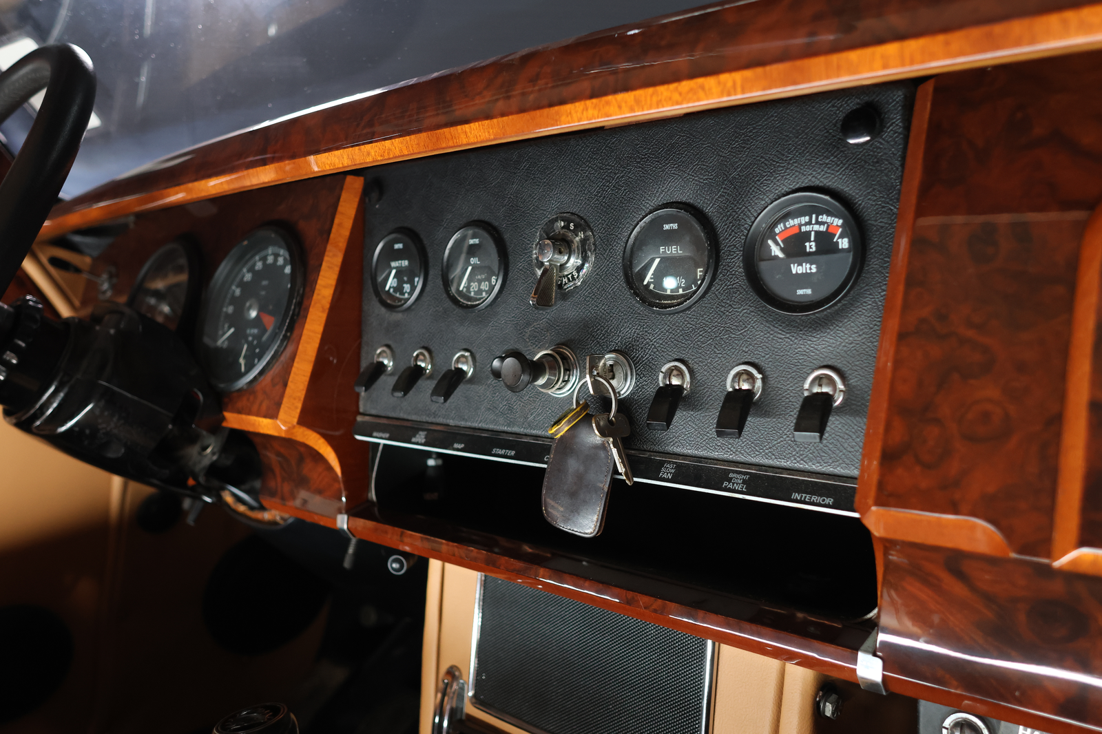 
								1967 Jaguar Mark II full									