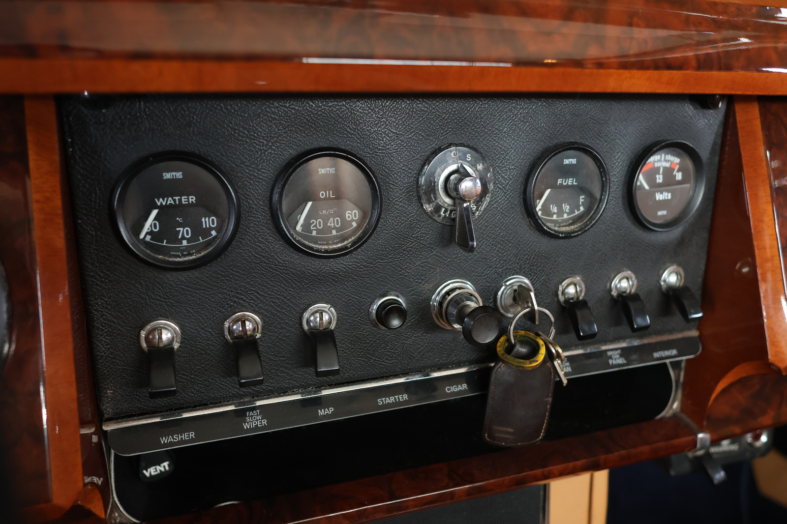 
								1967 Jaguar Mark II full									