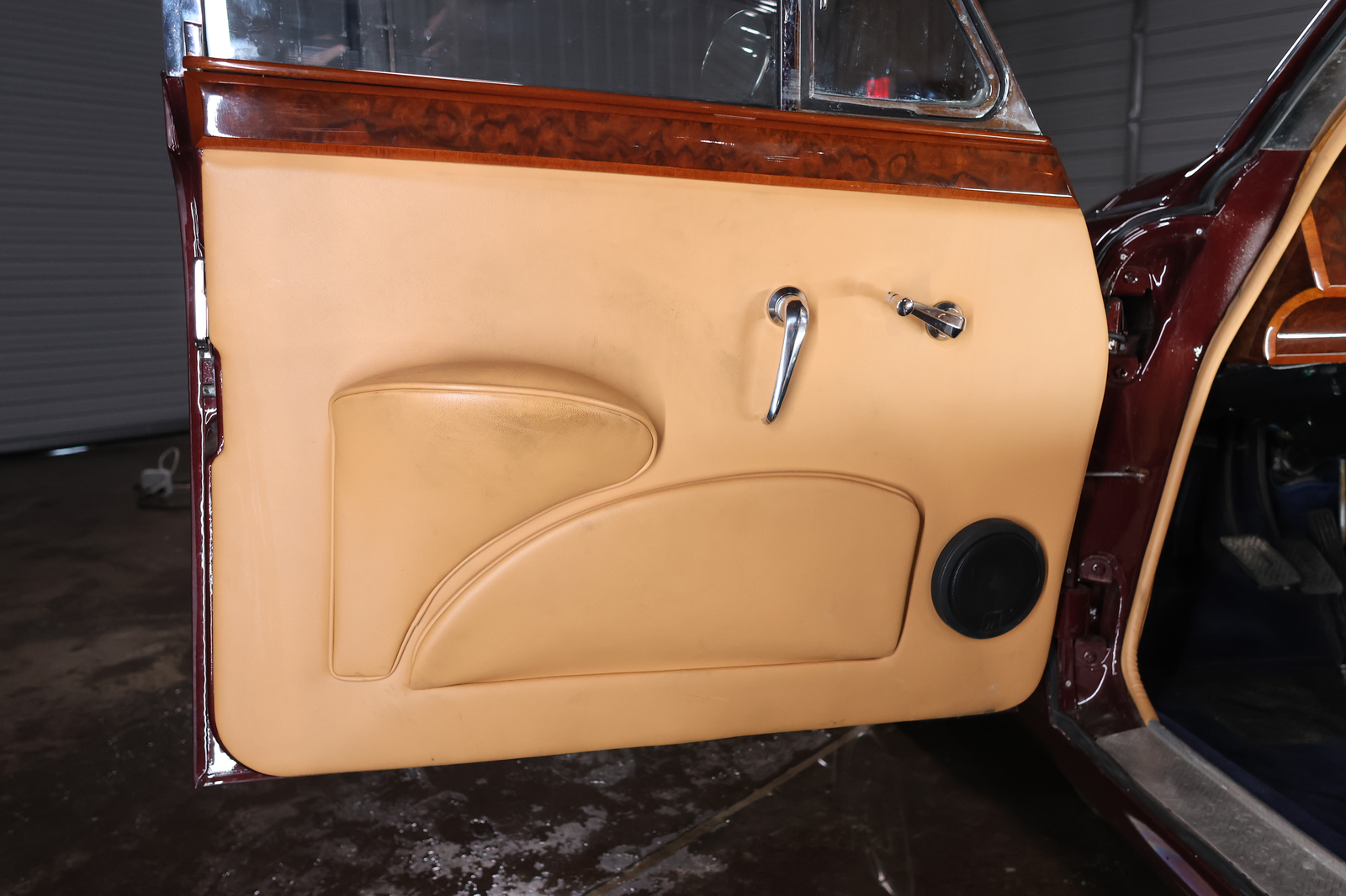 
								1967 Jaguar Mark II full									