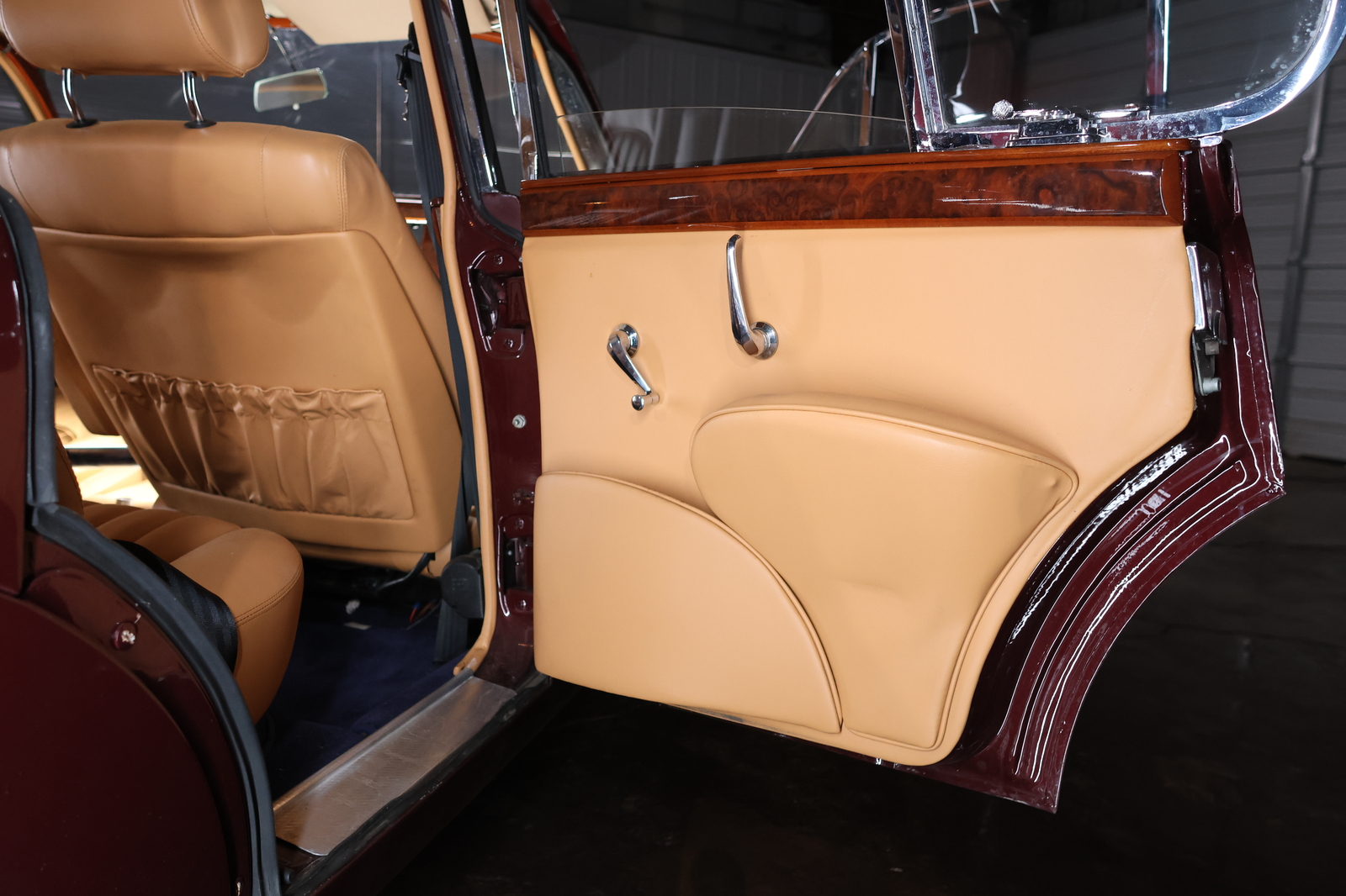 
								1967 Jaguar Mark II full									