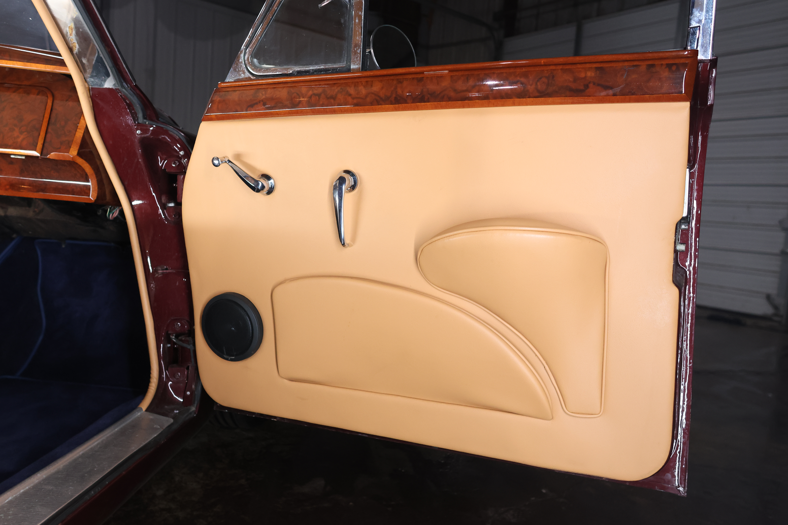 
								1967 Jaguar Mark II full									