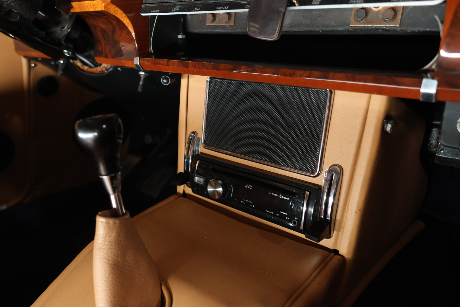 
								1967 Jaguar Mark II full									
