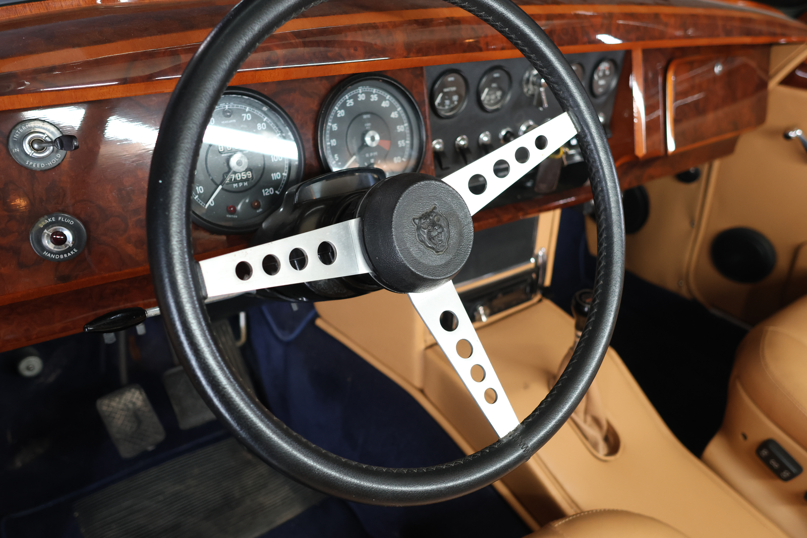 
								1967 Jaguar Mark II full									