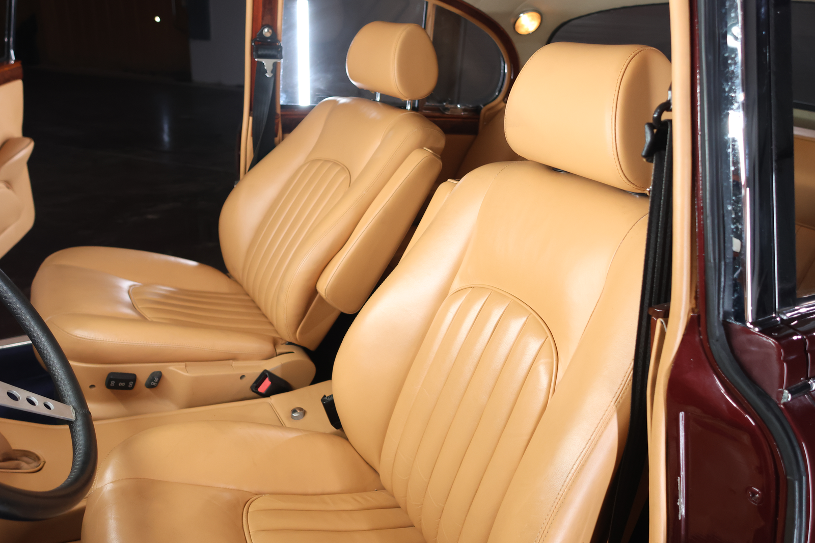 
								1967 Jaguar Mark II full									