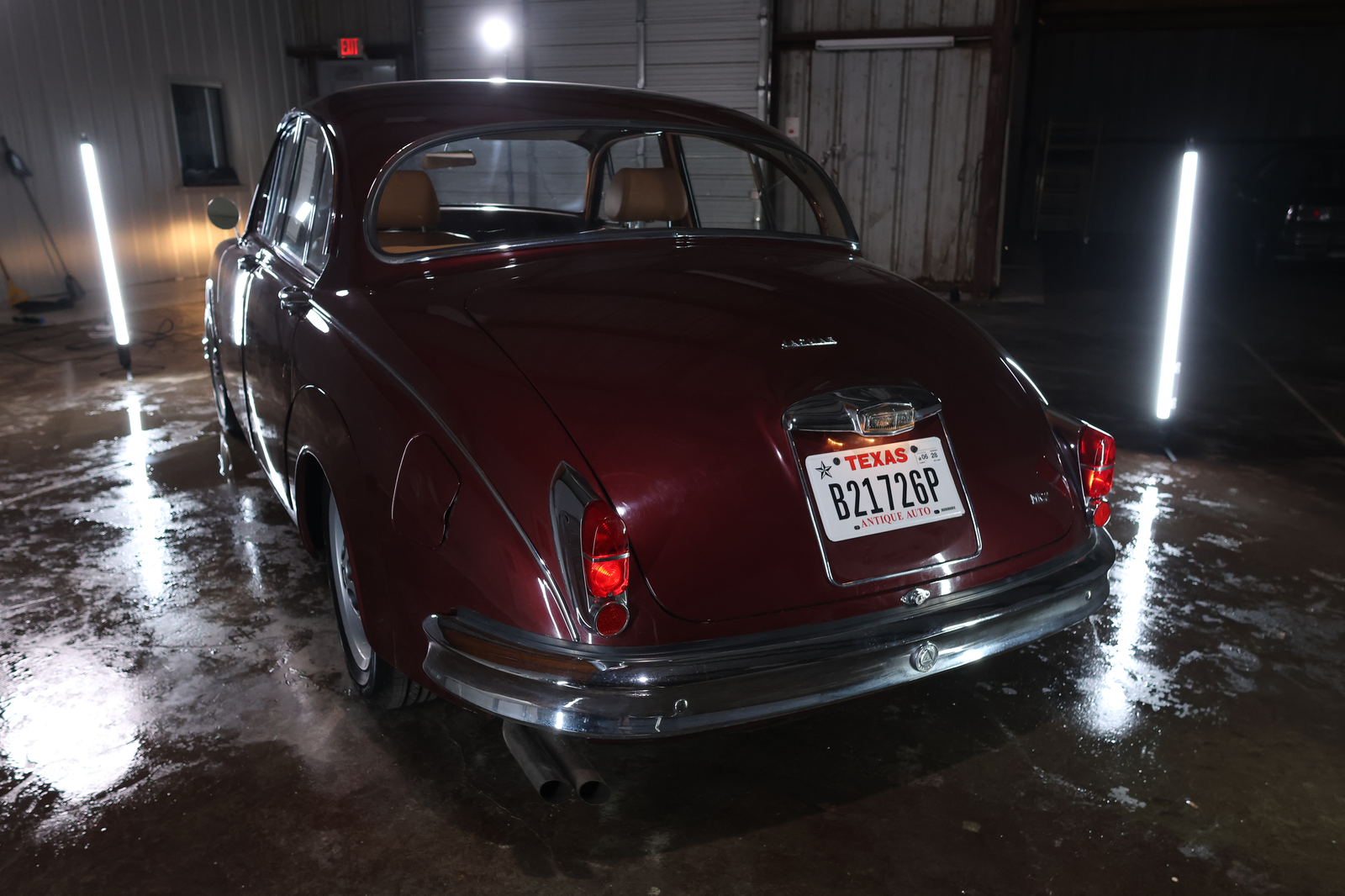 
								1967 Jaguar Mark II full									