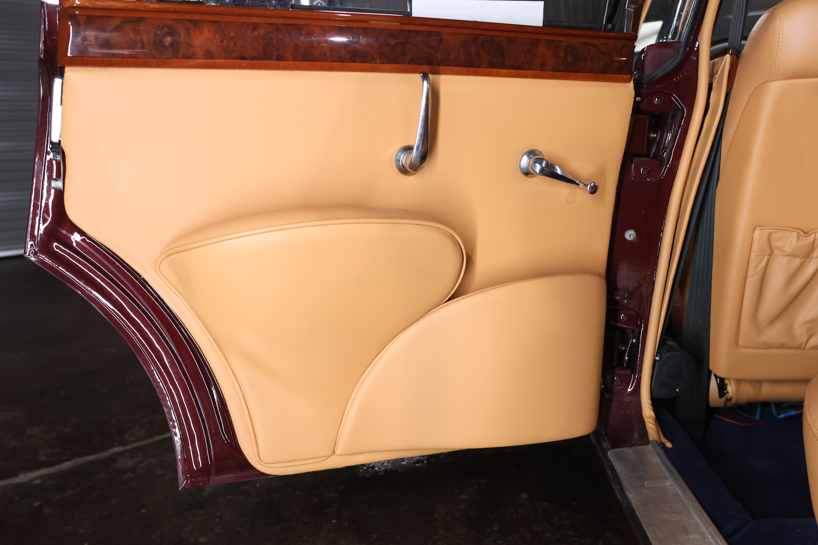 
								1967 Jaguar Mark II full									