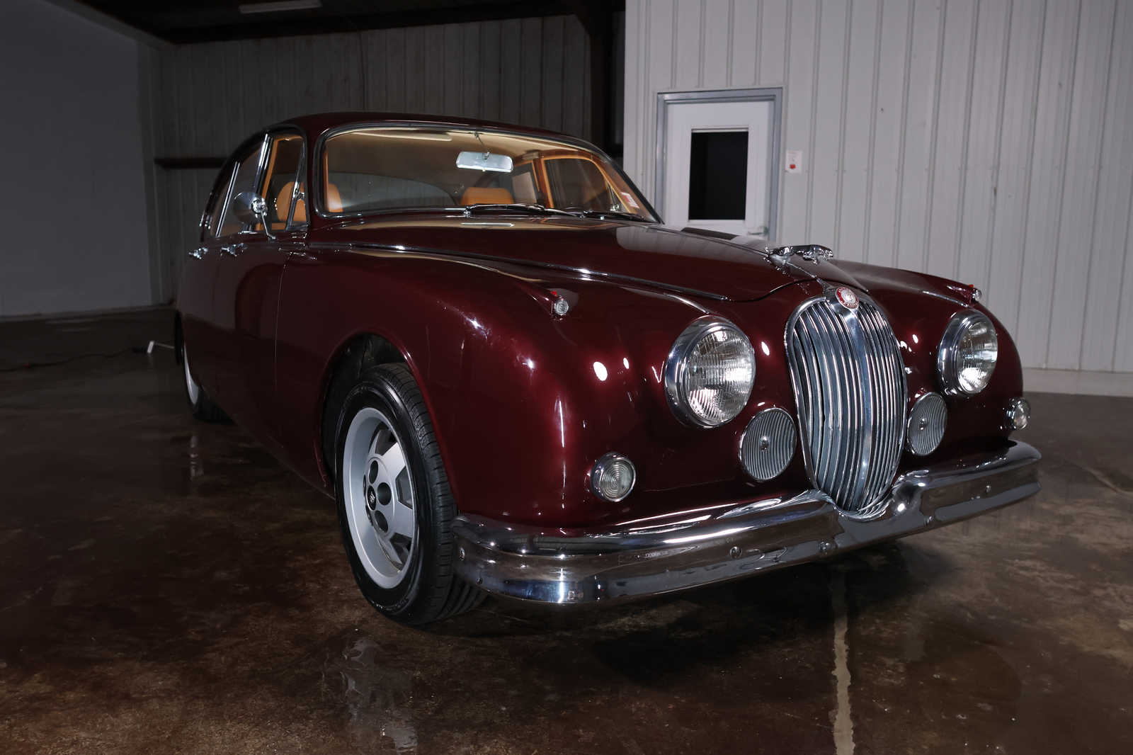 
								1967 Jaguar Mark II full									