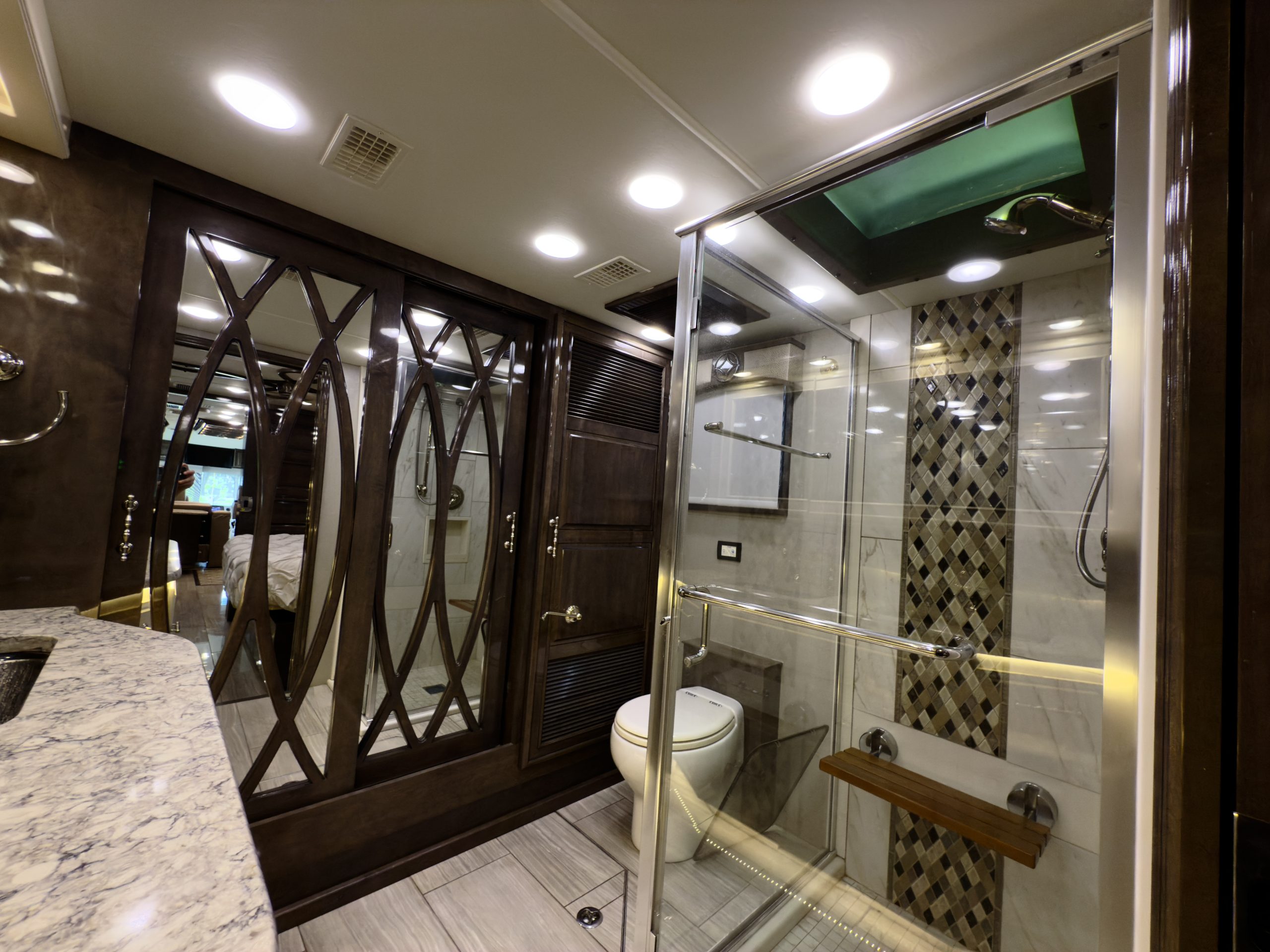 
								2019 Entegra Cornerstone 45B full									