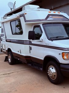 2001 Chinook Concourse/Harley-Davidson Limited Edition