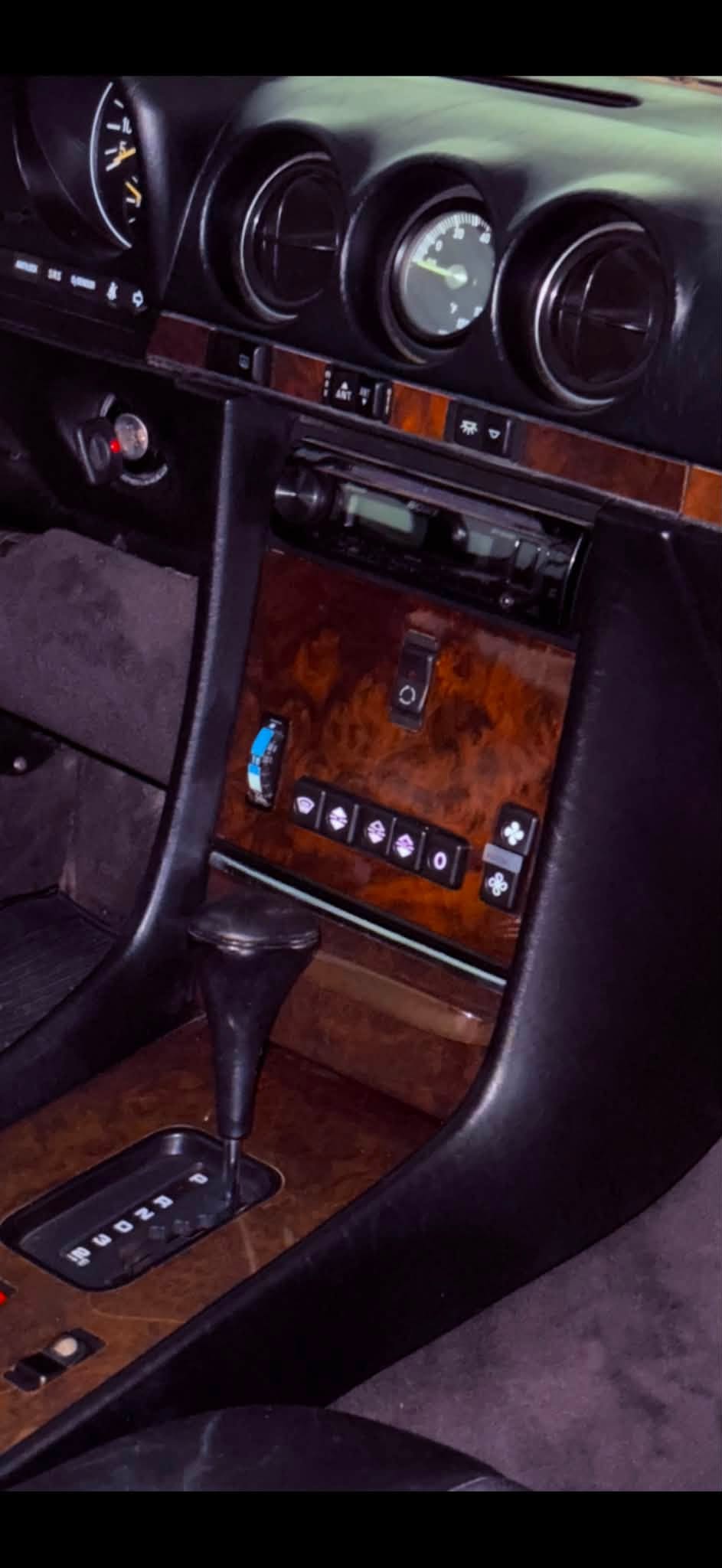 1987 Mercedes-Benz 560SL