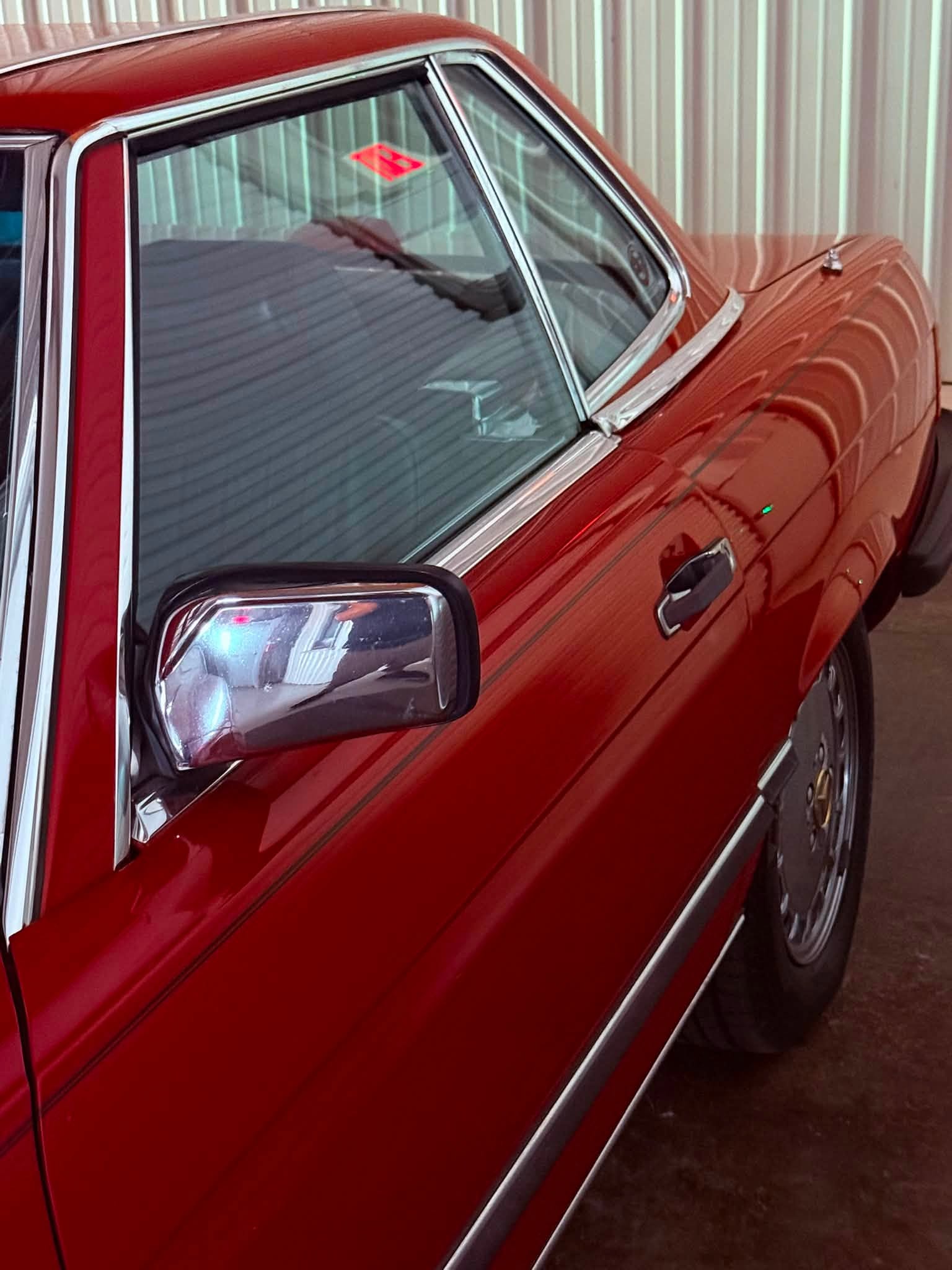 
								1987 Mercedes-Benz 560SL full									